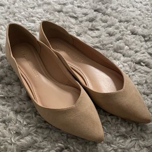 Kelly & Katie Nude Pointed Flats